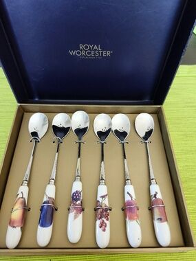 Set of 6 porcelain & stainless steel tea spoons by Royal Worcester